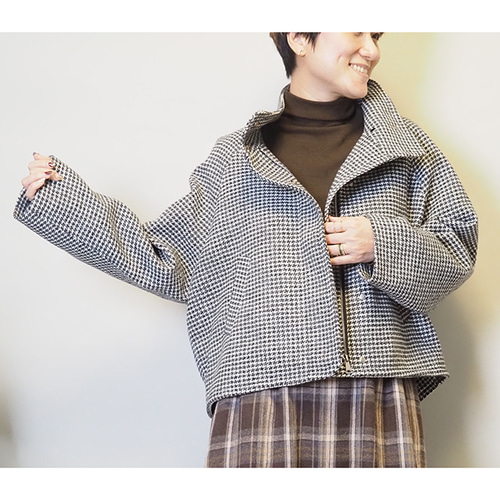 ✴︎TRUMP ✴︎  新品　未使用　フード付きジャケット 即納♪再販新作2025❤︎小千鳥格子ショートジャケット/ビッグ