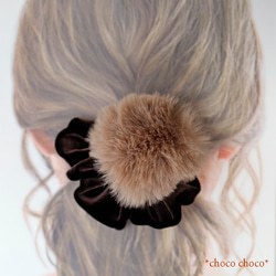 環保毛絨髮圈（棕色） 第2張的照片