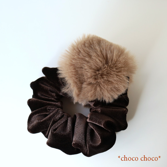 環保毛絨髮圈（棕色） 第4張的照片