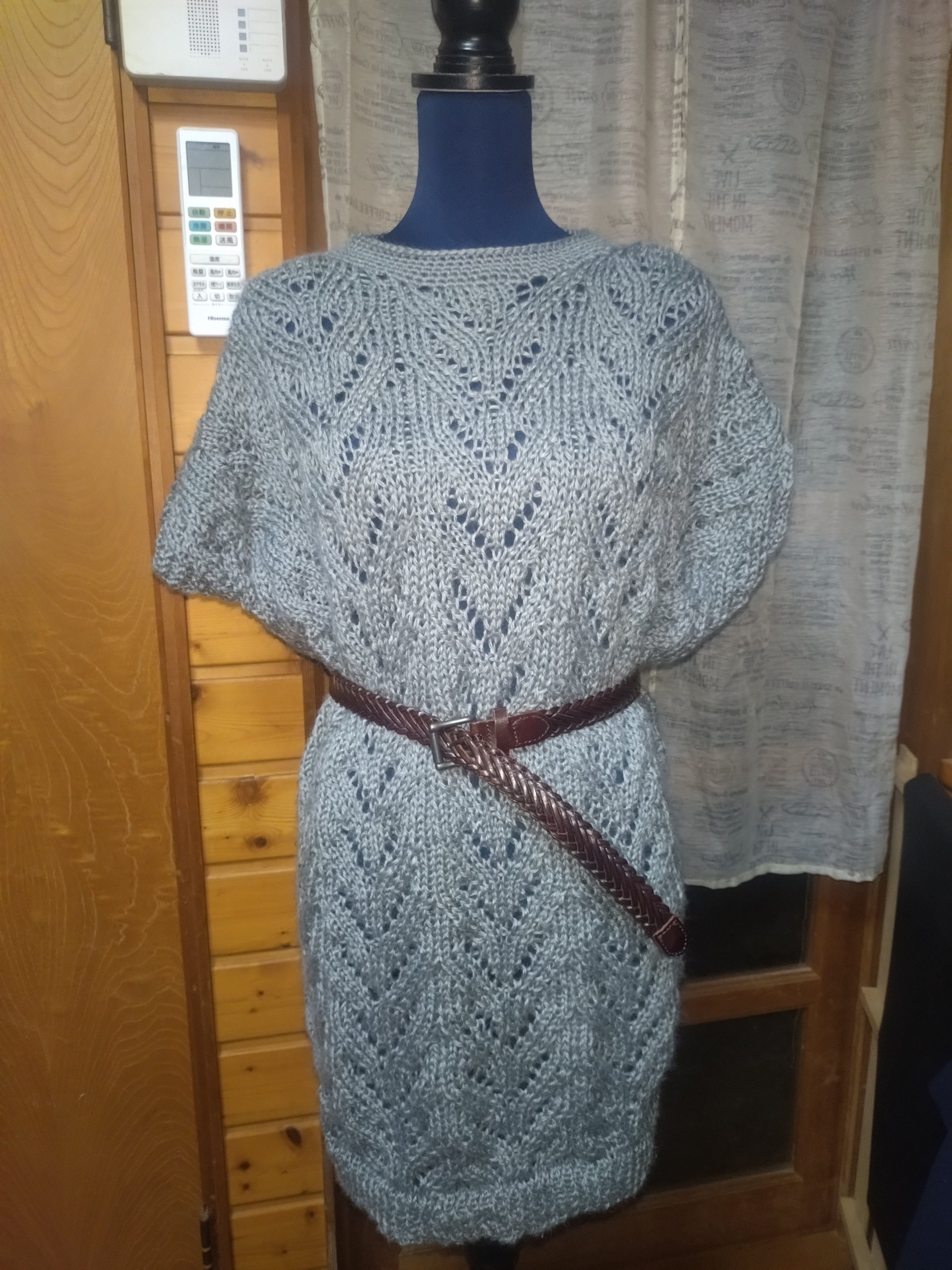 ザックリ編み  ニットワンピ  とにかく軽くて温かい