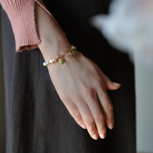 淡水パールと桜の花びらのブレスレット ブレスレット ちくわ