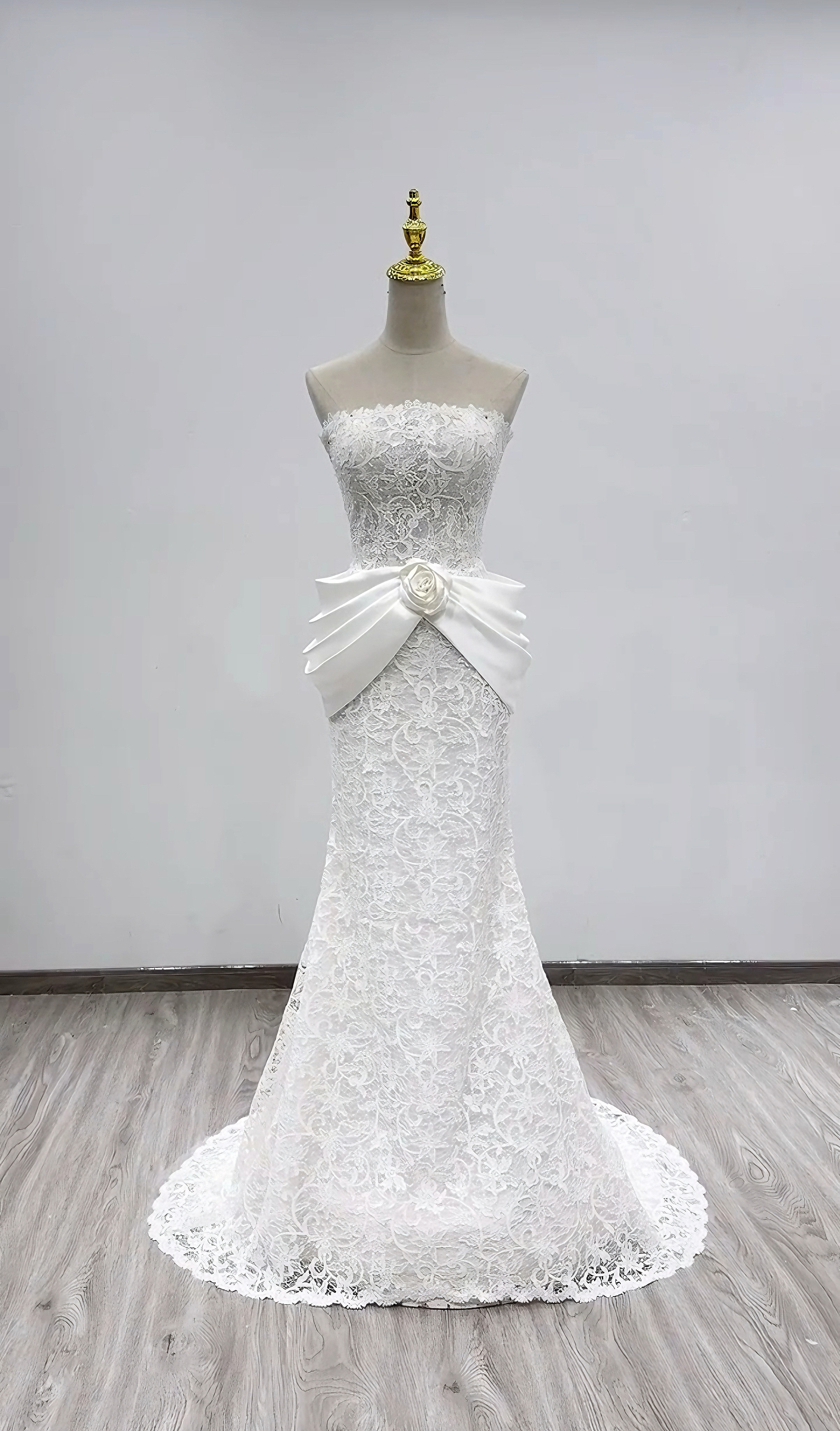 2025新作！オリジナル　総レース　ビスチェライン　デコルテ　花サテン　ブライダル　ギャザースカート　細見えシルエット