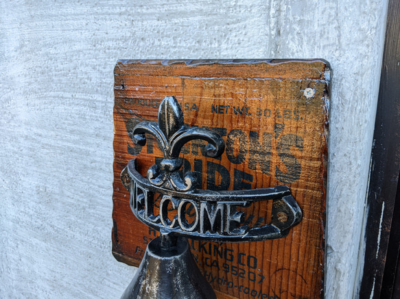 アンティークウッドが飾る おしゃれなドアノックベル  ヴィンテージ オーナメント  #店舗什器  #ガーデニング 9枚目の画像