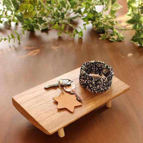 木製トレイ チーク材 無垢 原木 脚付き 長方形 アクセサリートレイ