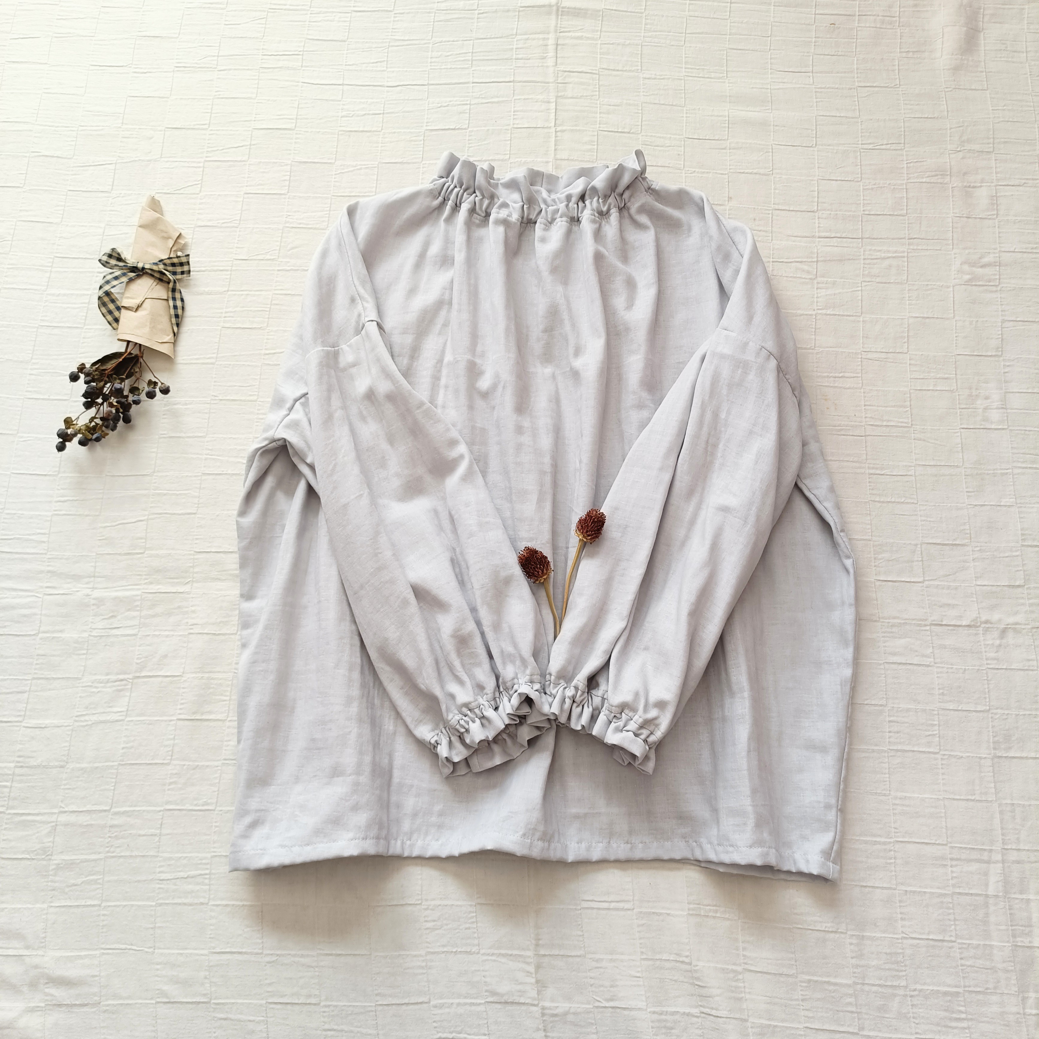 新色！ハイネックギャザーブラウス　ストーングレーのダブルガーゼ　日本製