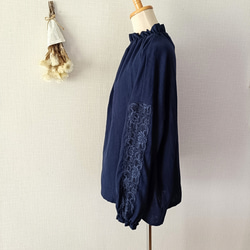 お袖レース❀ ハイネックギャザーブラウス　ネイビーのダブルガーゼ　日本製　卒園卒業式、入園入学式、セミフォーマルにも 8枚目の画像