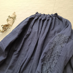 お袖レース❀ ハイネックギャザーブラウス　ネイビーのダブルガーゼ　日本製　卒園卒業式、入園入学式、セミフォーマルにも 3枚目の画像