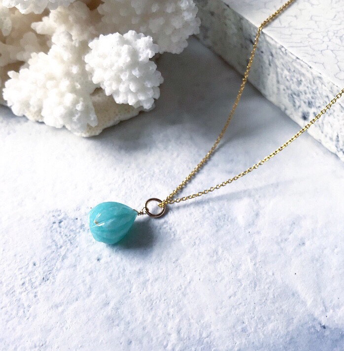 【K14gf】アマゾナイトカービングのひとつぶネックレス