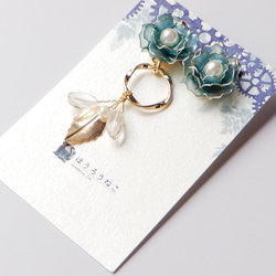 『冬芍薬』しゃくやくのアシンメトリーピアス・イヤリング　ディップアート/耳飾り 4枚目の画像
