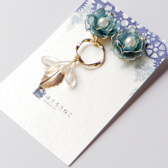 『冬芍薬』しゃくやくのアシンメトリーピアス・イヤリング　ディップアート/耳飾り 4枚目の画像