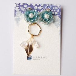 『冬芍薬』しゃくやくのアシンメトリーピアス・イヤリング　ディップアート/耳飾り 2枚目の画像
