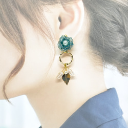 『冬芍薬』しゃくやくのアシンメトリーピアス・イヤリング　ディップアート/耳飾り 5枚目の画像