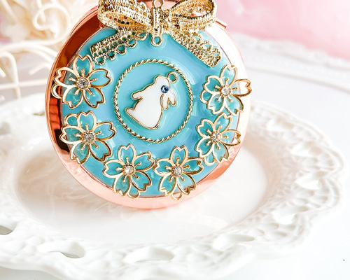 桜咲く幸せうさぎのコンパクトミラー※ターコイズブルー 桜 うさぎ