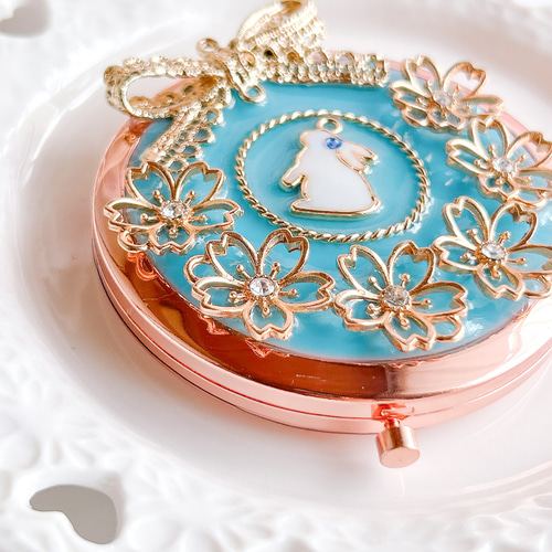 桜咲く幸せうさぎのコンパクトミラー※ターコイズブルー 桜 うさぎ