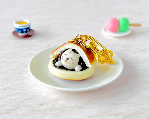 ぶどうタルトにゃんこ　チャーム　キーホルダー　フェイクスイーツ　ミニチュア　猫 ぶどうタルトにゃんこ チャーム キーホルダー フェイクスイーツ