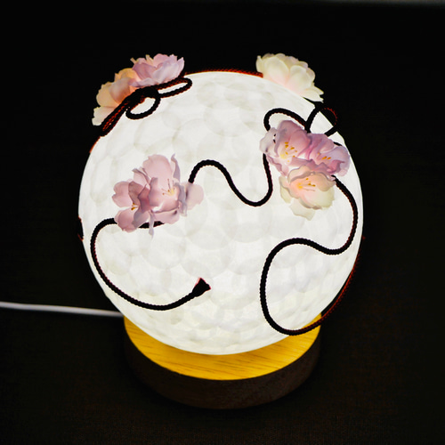 I・ ガラスケース 桜の木の手彫りシェードランプ 桜アート」和紙