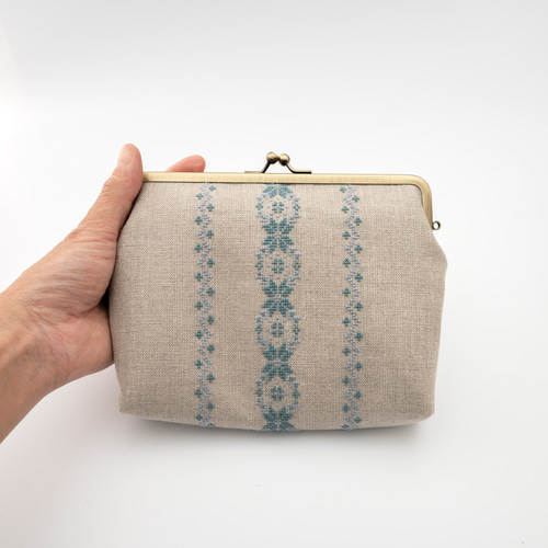 がま口ポーチ手刺繍 手刺繍】ニワトリ！にわとり！鶏！がま口ポーチ - YUFY'S FACTORY 財布・ケース・小物入れ