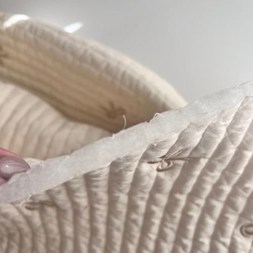 オフホワイト生地リボン刺繍】ヌビ 韓国 おしゃれ 中綿 入園グッズ