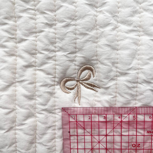 オフホワイト生地リボン刺繍】ヌビ 韓国 おしゃれ 中綿 入園グッズ