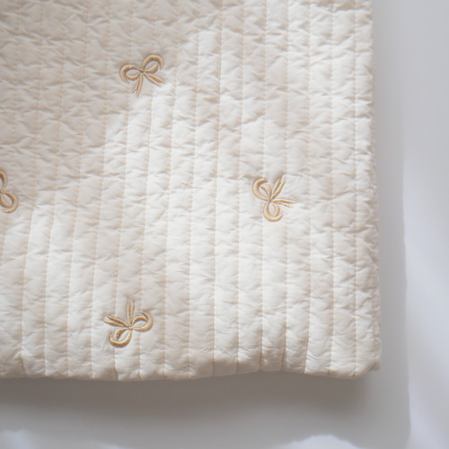 オフホワイト生地リボン刺繍】ヌビ 韓国 おしゃれ 中綿 入園グッズ