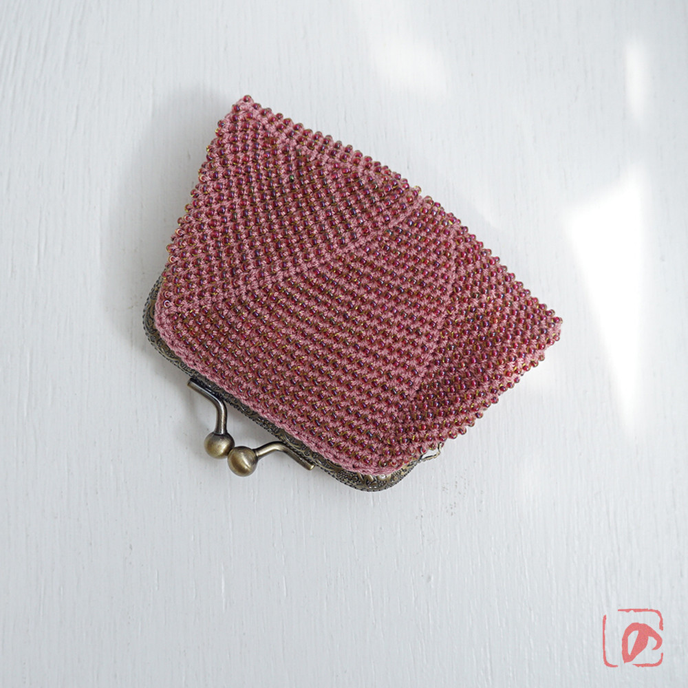 ばあば作 ✧ シードビーズのしかくいちびがま（繍線菊・2075）