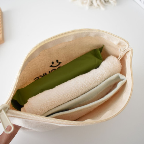 名入れ刺繍】フラットポーチ 名入れ刺繍 名前入り マチなし 母子手帳
