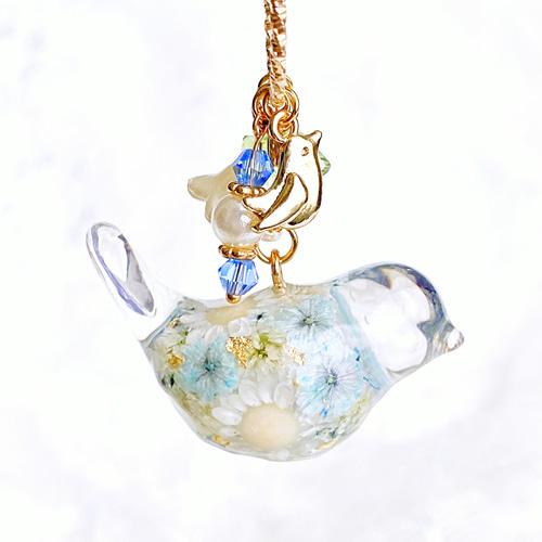 花咲く小鳥キーホルダー（ブルー） キーホルダー donko𓆟 通販