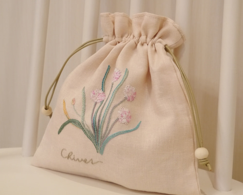 jpgoodbuy専用 whiteworkフランスアンティーク巾着バッグ*手刺繍 巾着バッグ 書籍『南フランスの白い刺繍 ブティ』誠文堂新光社