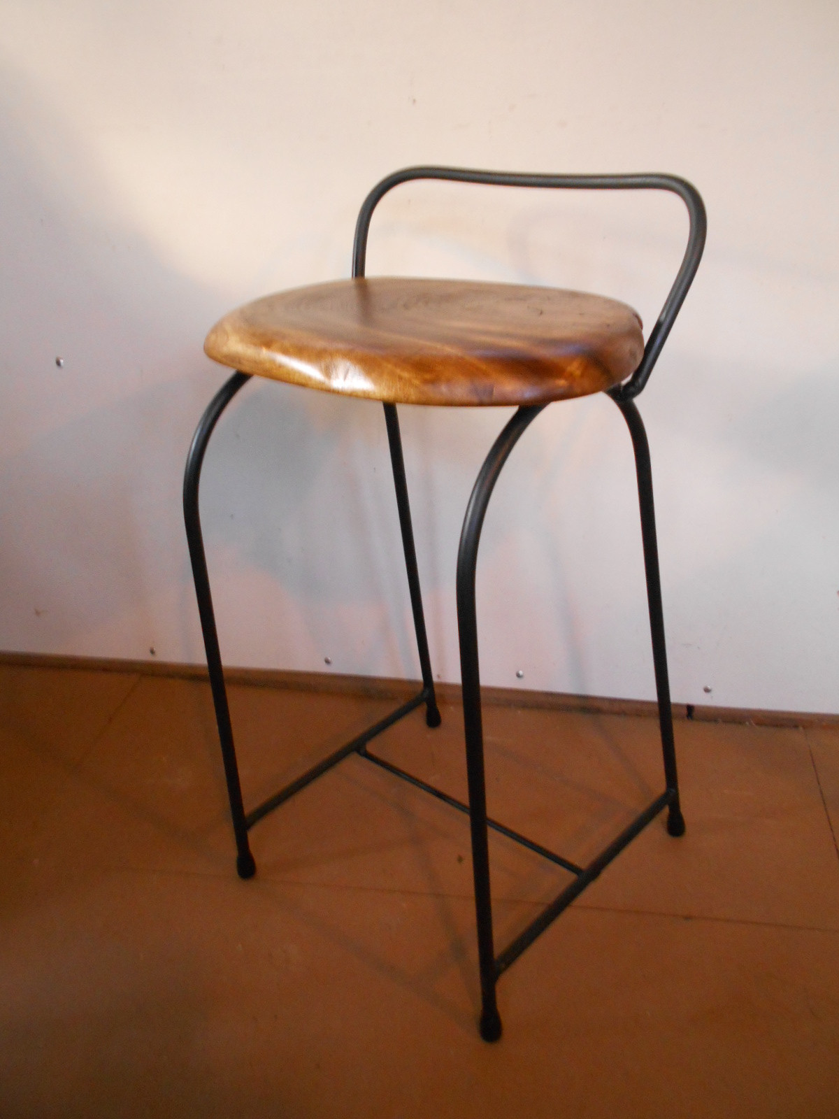 けやきアイアンイス　01-13（高さ60：僅かな高さ変更可能）