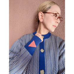 RATA❤️秋冬春三季❤️獨具特色的「百搭開襟衫」❤️RATA原創日本製造❤️亮藍色x象牙色 第3張的照片