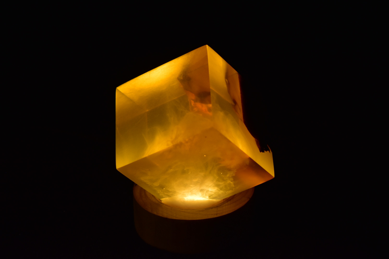 ウッドレジンナイトランプ キューブ型 №3