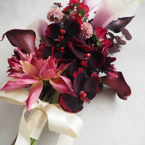 ウェディングブーケ　アームブーケ 大人っぽウェディングブーケ/縦型ブーケ|カラーブーケ|アーム