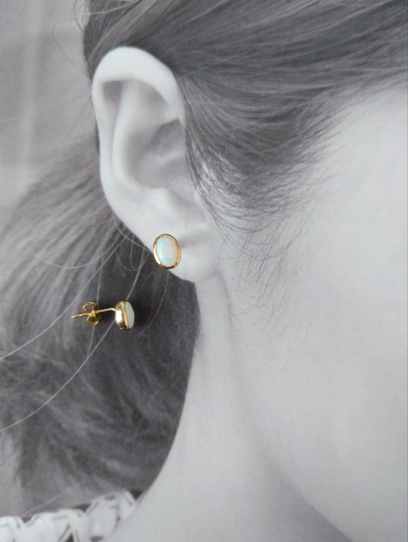 【売り切り】K18 オパール カボションピアス スタッズピアス 覆輪  K18イエローゴールド