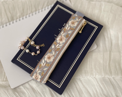 スリムペンケースブックバンド B6用インド刺繍リボン使用 裏地付き