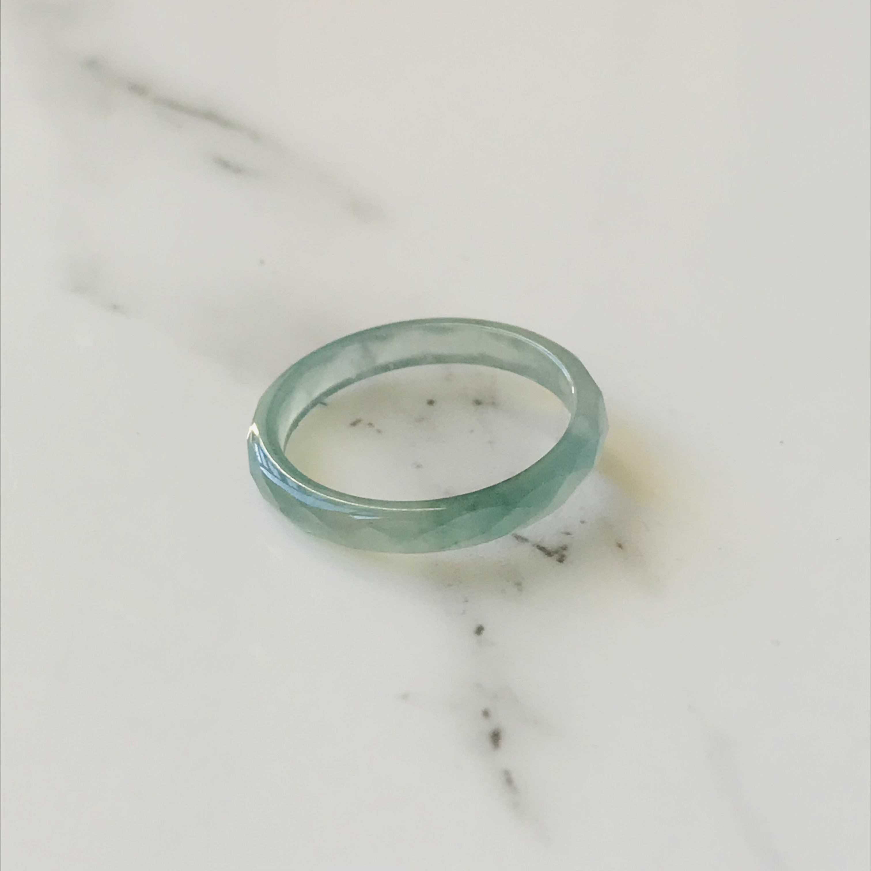 [R70-010］翡翠　くりぬき　リング　天然石　グアテマラ産　18号　指輪 R70-010］翡翠 くりぬき リング 天然石 グアテマラ産 18号 指輪