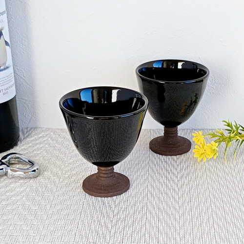 四季花手書きワイングラス陶器製です 真冬のワインに 四季花手書きワイングラス陶器製です 真冬のワインに 四季花