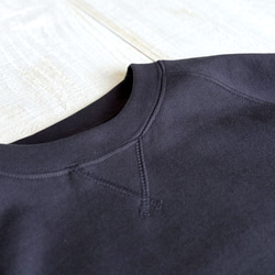 りんごのスウェット（ダークネイビー / 薄手スウェット） 10枚目の画像