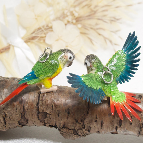 kiki　キバタン、ヨウム、ビセイインコ、セネガル、ウロコ tam様オーダー・ワキコガネウロコインコ・ビセイインコのチャーム