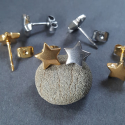 [1ペア]オールステンレス 約9mm スタッドピアス スター 星 キャッチ付き 金属アレルギー対応 2枚目の画像
