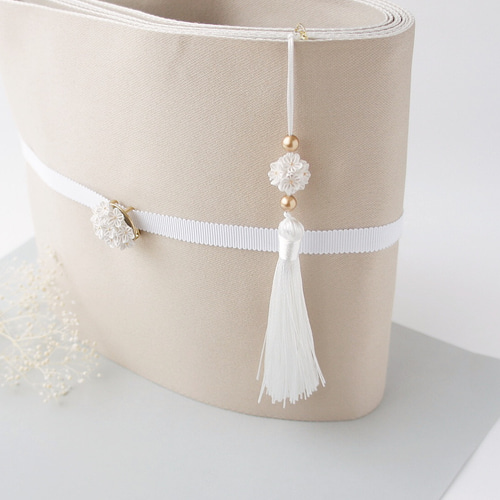 高級なダブルタッセル飾り付き クッションカーテン つまみ細工 帯飾り和小物 高級なダブルタッセル飾り付き クッションカーテン つまみ細工