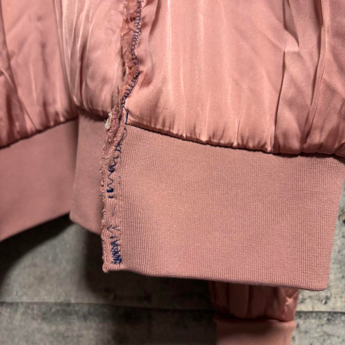 新品❣️半額以下❤️ピンクジャケット Jオリジナル リメイク オーバーサイズ ドッキング サテンジャケット