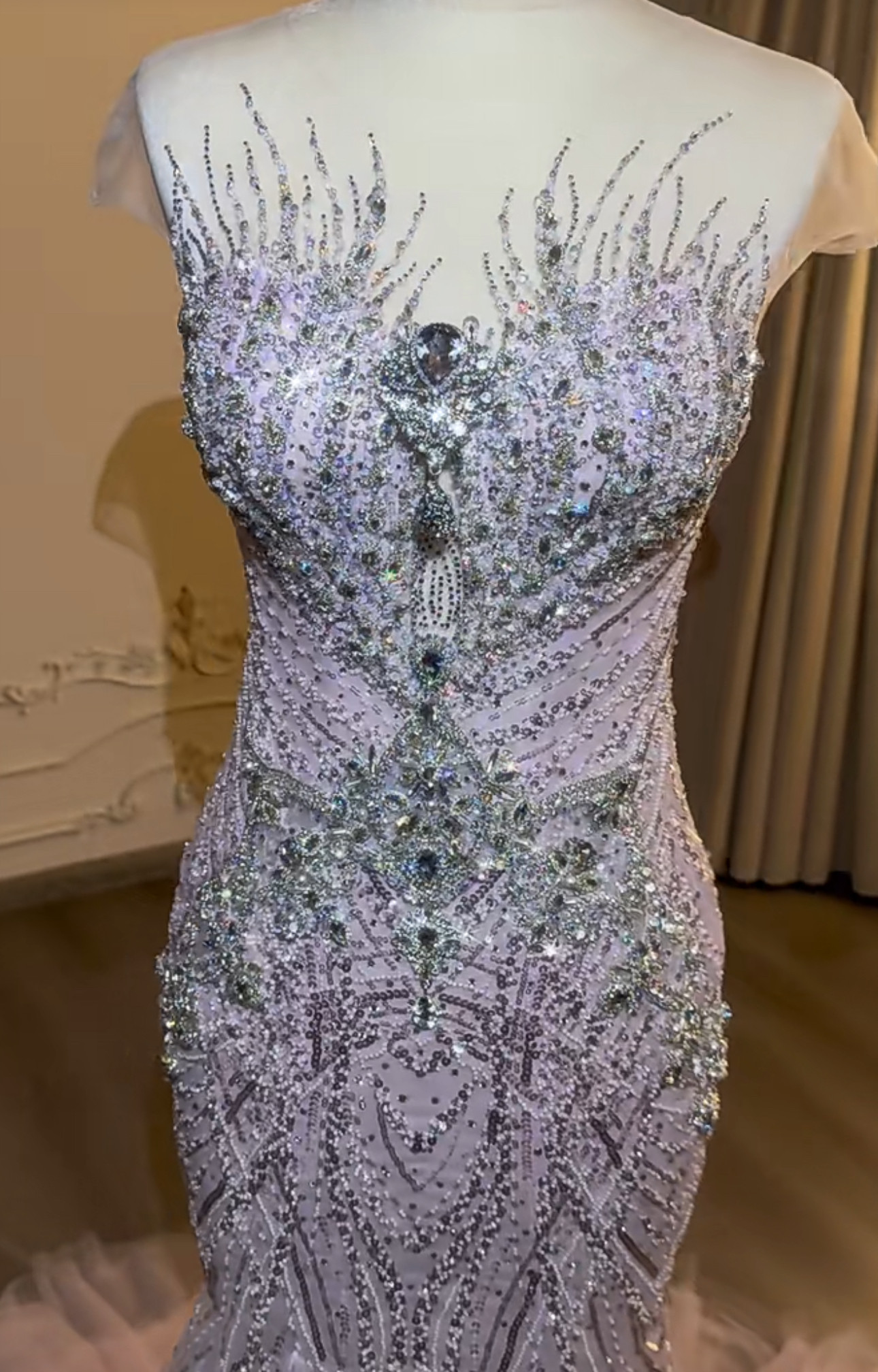 普通のサイズの発送は通常7日以内（土日祝日を除く）に対応させて頂いております（土日祝日を除く）。オーダーサイズは2-4週