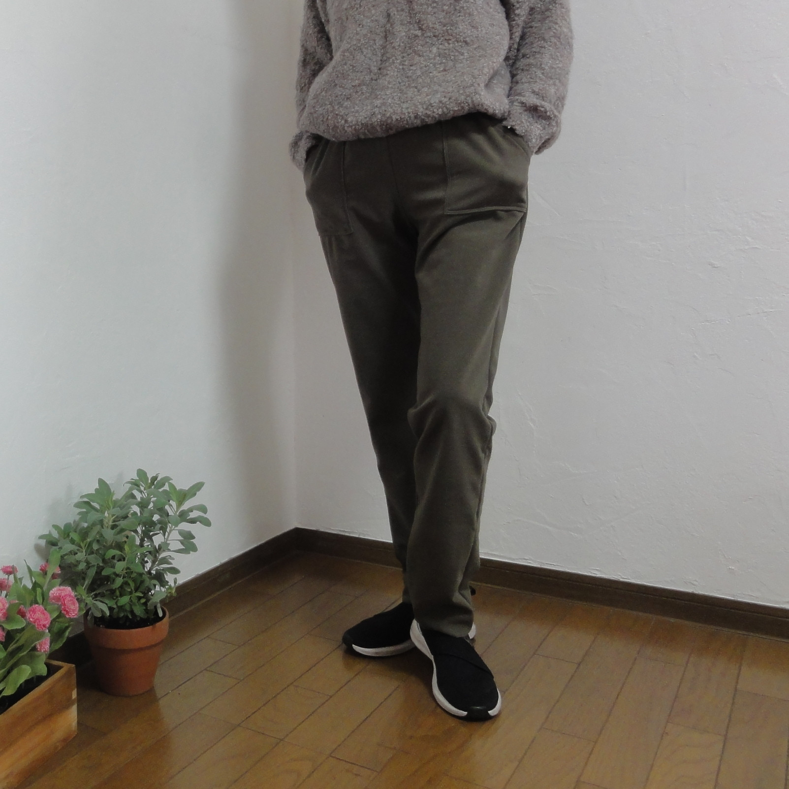 ストレスフリー・スーパーストレッチ両面起毛コールニットのテーパードパンツ（股下調整無料）