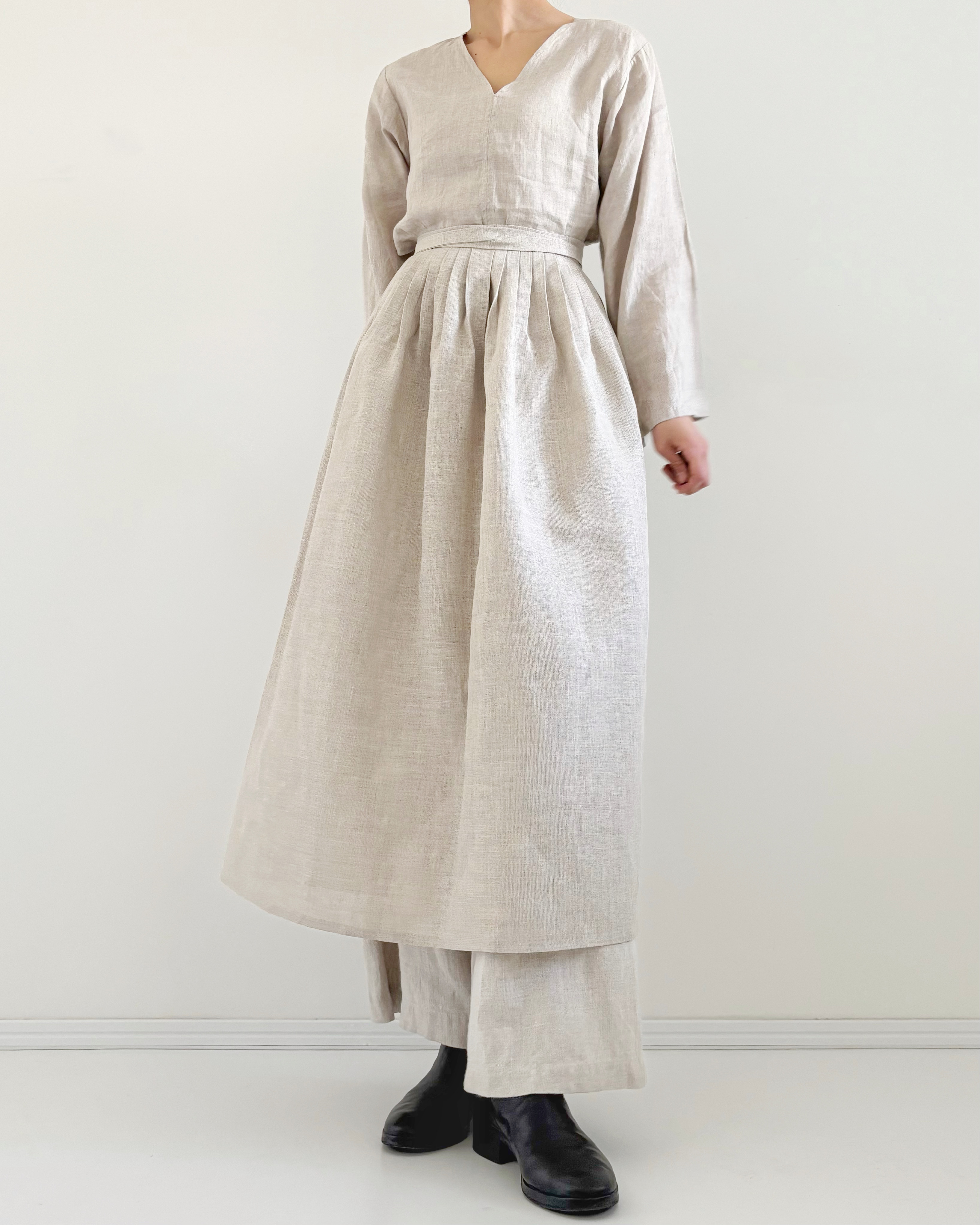 ヨーロッパリネンのハーフエプロン