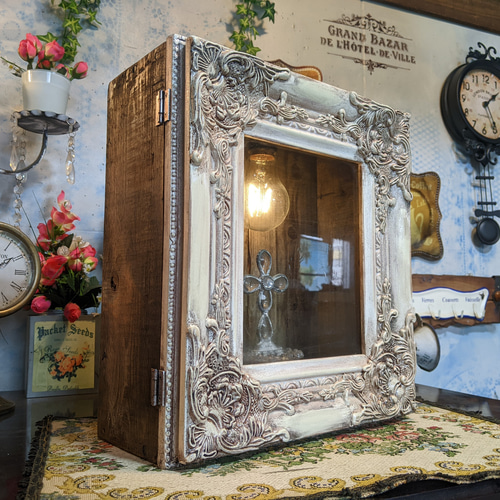 アンティークな飾り棚 ヴィンテージウッドボックス アンティークな額縁