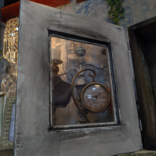 アンティークな飾り棚 ヴィンテージウッドボックス アンティークな額縁