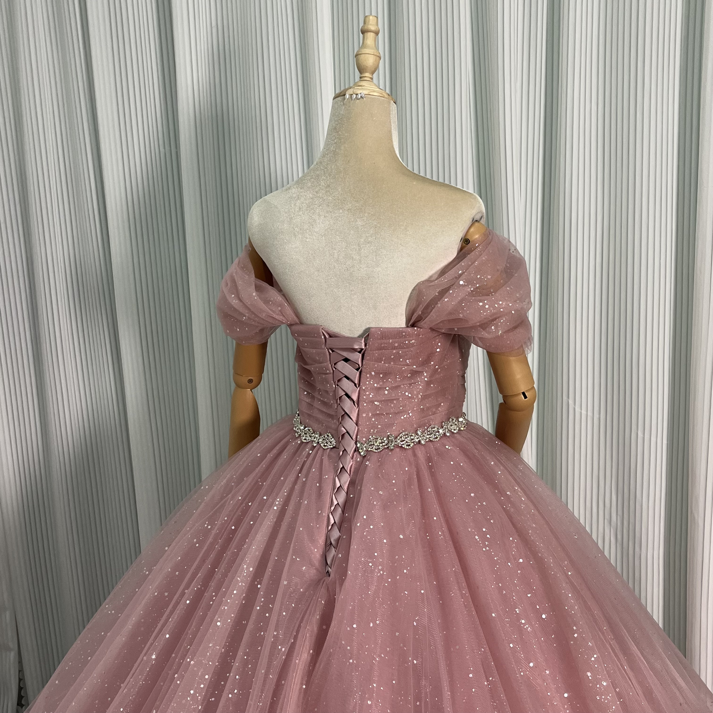 送料無料！カラードレス  オフショルダー ベルト グリッタードレス 編み上げ 披露宴/結婚式 ピンク