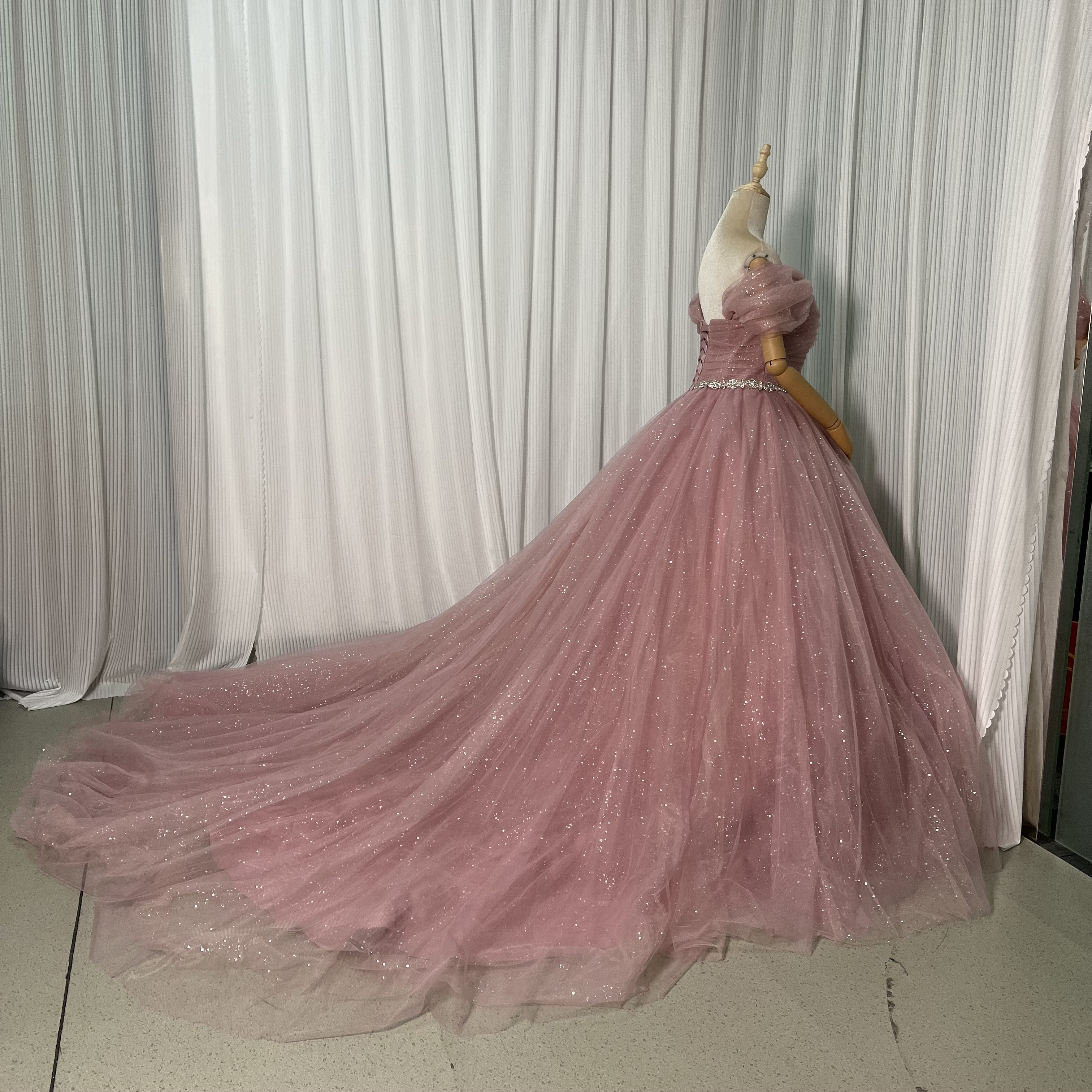 送料無料！カラードレス  オフショルダー ベルト グリッタードレス 編み上げ 披露宴/結婚式 ピンク