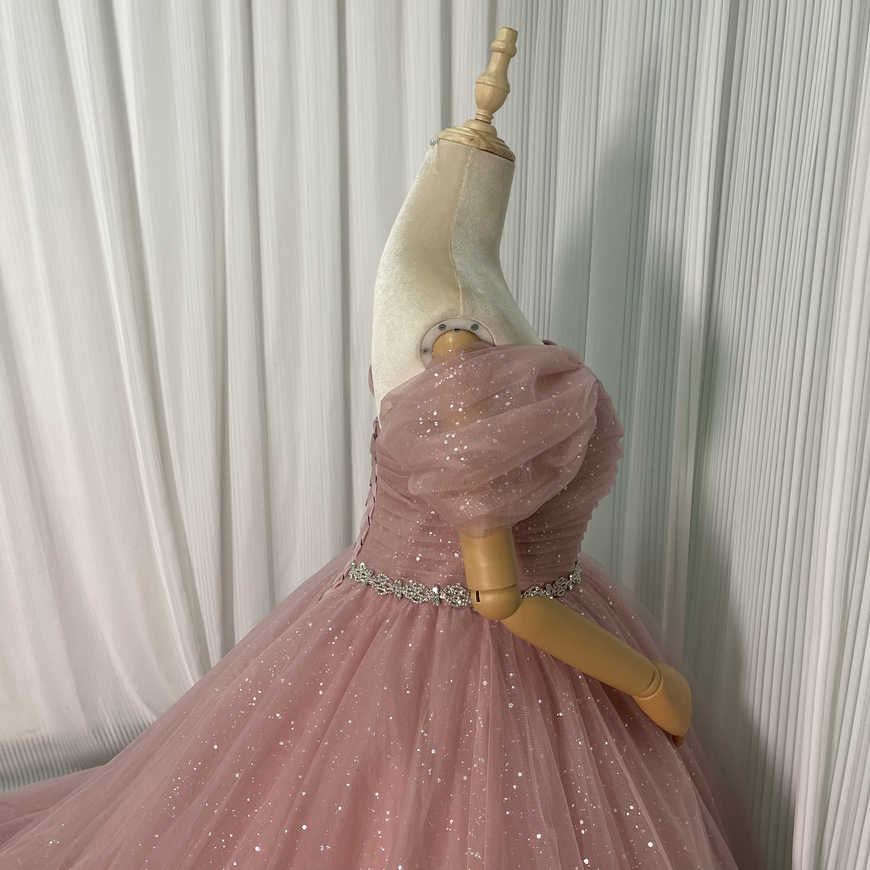 送料無料！カラードレス  オフショルダー ベルト グリッタードレス 編み上げ 披露宴/結婚式 ピンク