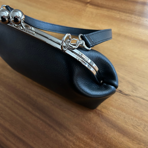 セレモニーにも♫上質革がま口バッグ ショルダーバッグ Niger（ニゲル